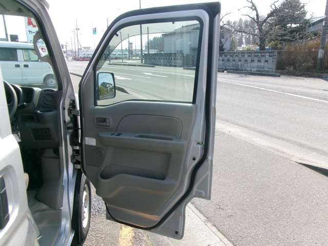 日産 ＮＶ１００クリッパー ６６０ ＤＸ ＧＬパッケージ ハイルーフ ５ＡＧＳ車 ４ＷＤ H29年 (東北) 99