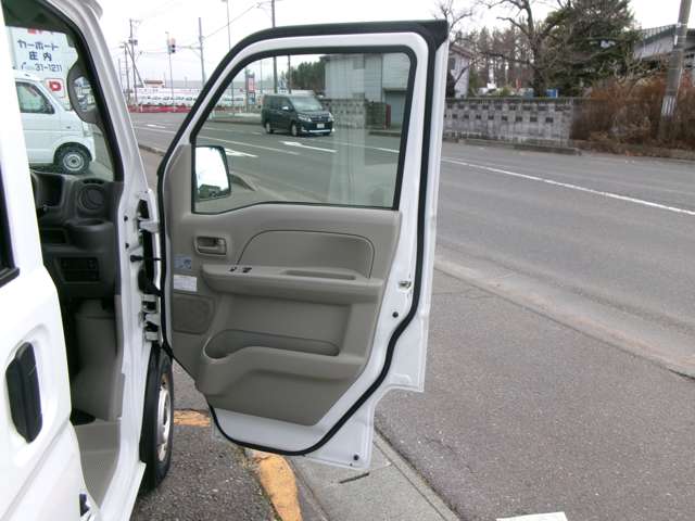 スズキ エブリイ ６６０ ＰＣ ハイルーフ ４ＷＤ H29年 (東北) 99