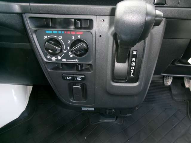 ダイハツ ハイゼットカーゴ ６６０ スペシャル ４ＷＤ R2年 (東北) 99