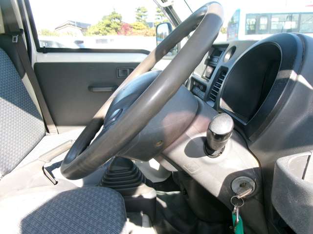 ダイハツ ハイゼットトラック ６６０ エアコン・パワステスペシャル ３方開 ４ＷＤ H25年 (東北) 99