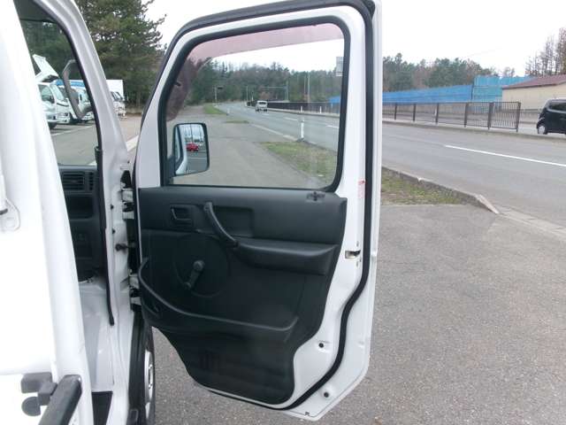 スズキ キャリイトラック ６６０ ＫＣエアコン・パワステ ３方開 ４ＷＤ H24年 (東北) 99