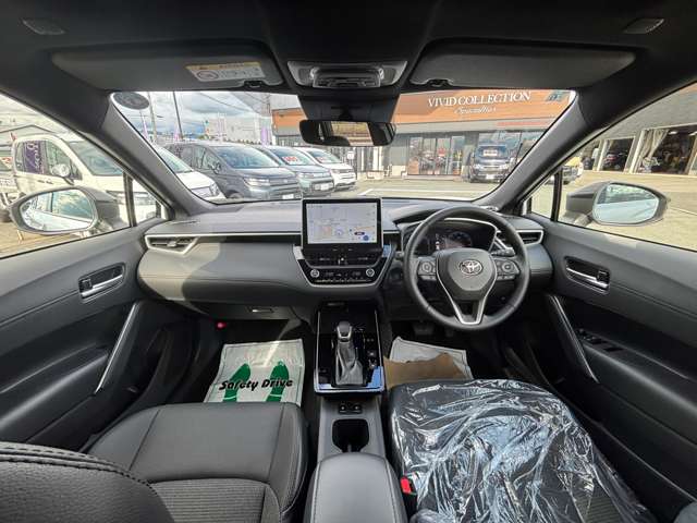 トヨタ カローラクロス　ハイブリッド １．８ ハイブリッド Ｚ Ｅ－ＦＯＵＲ ４ＷＤ R8年 (東北) 99