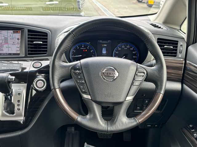 日産 エルグランド ３．５ ３５０ハイウェイスター ４ＷＤ H28年 (東北) 99