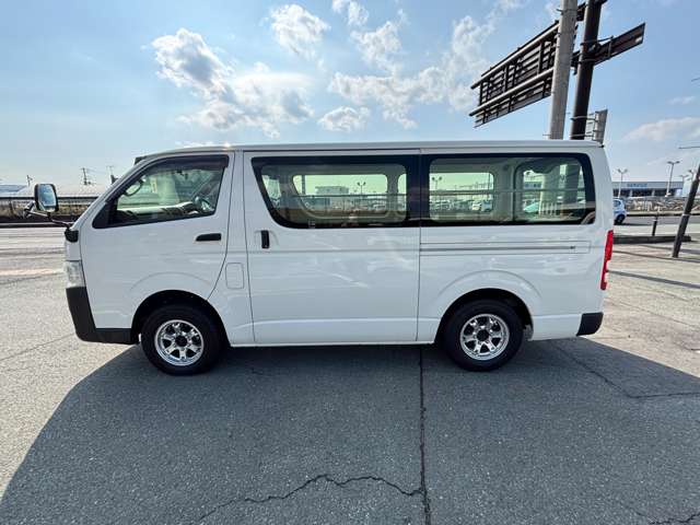 トヨタ ハイエースバン ３．０ ＤＸ ロング ディーゼルターボ ４ＷＤ H29年 (東北) 99