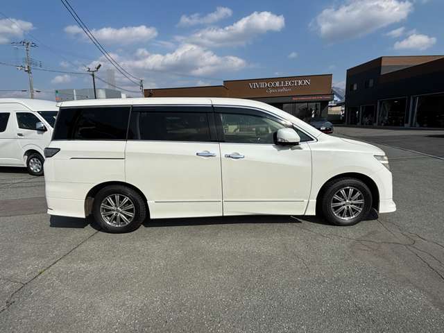 日産 エルグランド ２．５ ２５０ハイウェイスター アーバンクロム ４ＷＤ H25年 (東北) 99