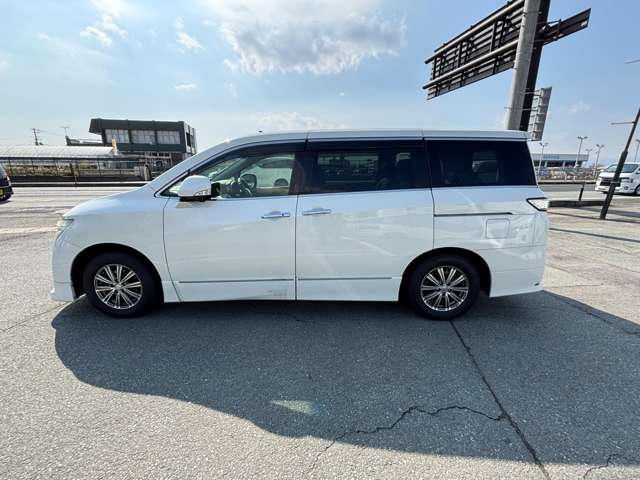 日産 エルグランド ２．５ ２５０ハイウェイスター アーバンクロム ４ＷＤ H25年 (東北) 99