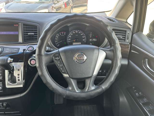日産 エルグランド ２．５ ２５０ハイウェイスター アーバンクロム ４ＷＤ H25年 (東北) 99