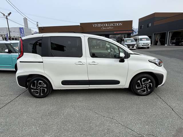 トヨタ シエンタ　ハイブリッド ハイブリッド １．５ Ｚ Ｅ－ＦＯＵＲ ４ＷＤ R6年 (東北) 99