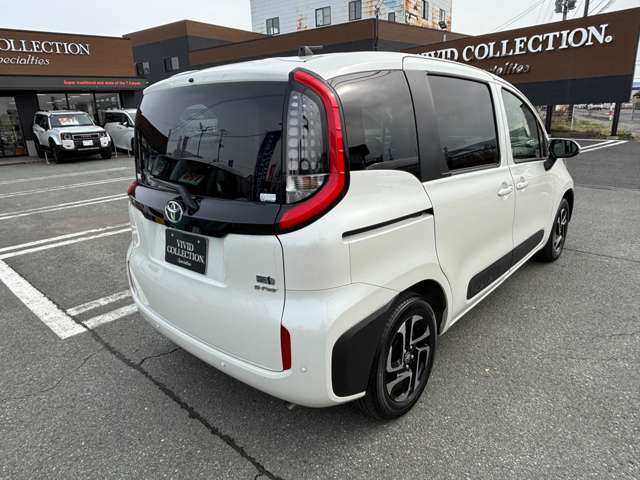 トヨタ シエンタ　ハイブリッド ハイブリッド １．５ Ｚ Ｅ－ＦＯＵＲ ４ＷＤ R6年 (東北) 99