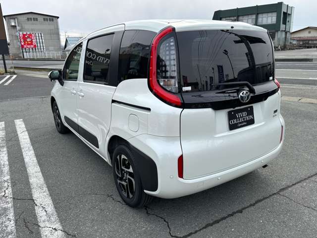 トヨタ シエンタ　ハイブリッド ハイブリッド １．５ Ｚ Ｅ－ＦＯＵＲ ４ＷＤ R6年 (東北) 99