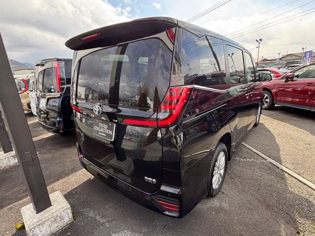 トヨタ ノア １．８ ハイブリッド Ｓ－Ｚ Ｅ－ＦＯＵＲ ４ＷＤ R6年 (東北) 99