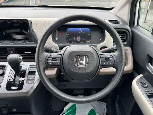 ホンダ フリード　ハイブリッド １．５ Ｅ：ＨＥＶ エアー ４ＷＤ R7年 (東北) 99