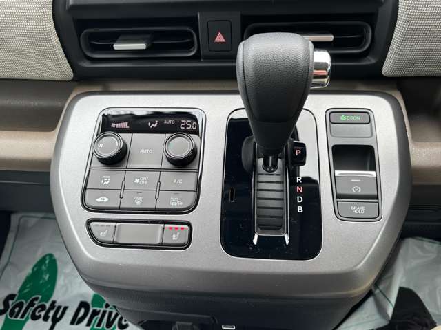 ホンダ フリード　ハイブリッド １．５ Ｅ：ＨＥＶ エアー ４ＷＤ R7年 (東北) 99