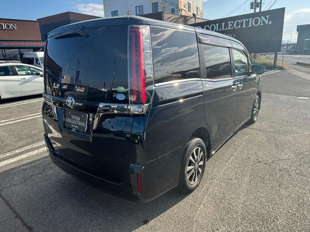 トヨタ エスクァイア ２．０ ＧＩ プレミアムパッケージ ブラックテーラード ４ＷＤ R1年 (東北) 99