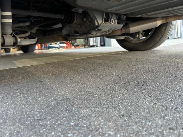 トヨタ エスクァイア ２．０ ＧＩ プレミアムパッケージ ブラックテーラード ４ＷＤ R1年 (東北) 99