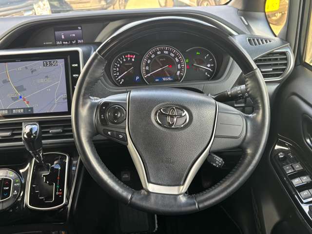 トヨタ エスクァイア ２．０ ＧＩ プレミアムパッケージ ブラックテーラード ４ＷＤ R1年 (東北) 99