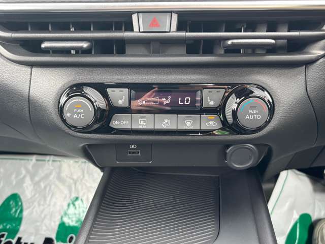 日産 ノート １．２ Ｘ ＦＯＵＲ ４ＷＤ R4年 (東北) 99