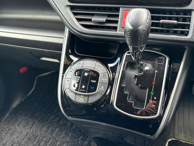 トヨタ ヴォクシー ２．０ ＺＳ 煌ＩＩ ４ＷＤ R2年 (東北) 99