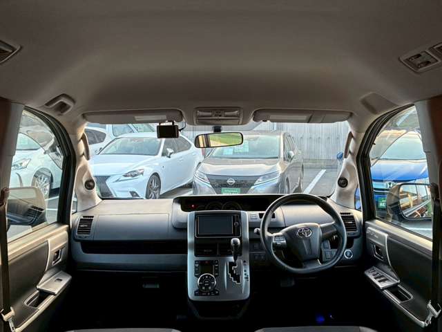 トヨタ ヴォクシー ２．０ ＺＳ 煌Ｚ H25年 (九州・沖縄) 99