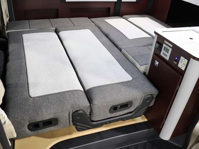 トヨタ ハイエースバン キャンピング R6年 (北海道) 99