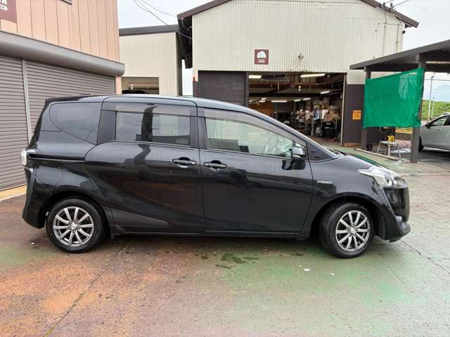 トヨタ シエンタ　ハイブリッド ハイブリッド １．５ Ｇ H27年 (甲信越・北陸) 99