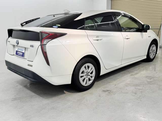 トヨタ プリウス １．８ Ｓ H29年 (近畿) 99