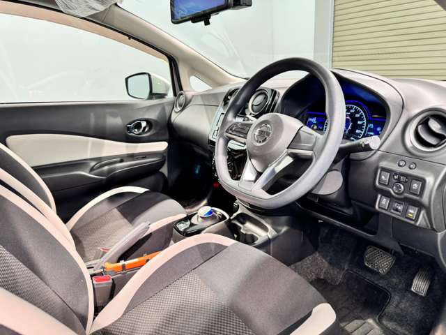 日産 ノート １．２ Ｅ－ＰＯＷＥＲ Ｘ H30年 (近畿) 99