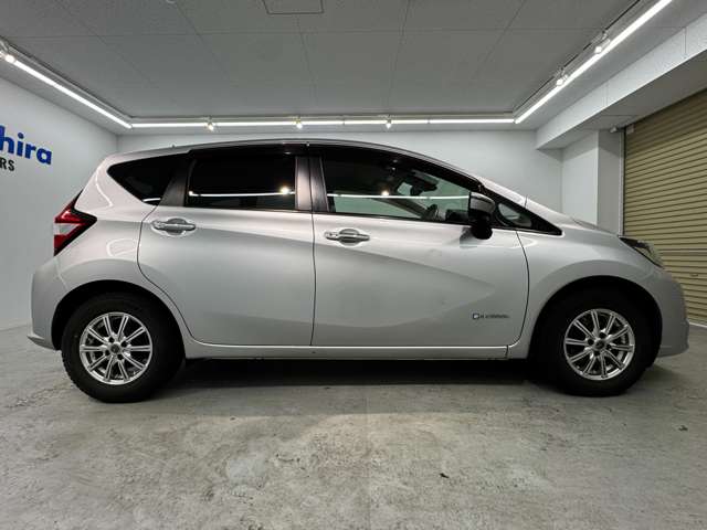 日産 ノート １．２ Ｅ－ＰＯＷＥＲ Ｘ H30年 (近畿) 99
