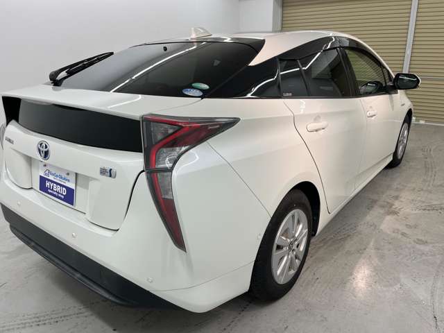 トヨタ プリウス １．８ Ｓ セーフティ プラス H29年 (近畿) 99