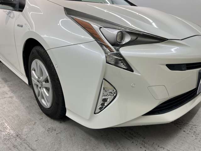 トヨタ プリウス １．８ Ｓ セーフティ プラス H29年 (近畿) 99