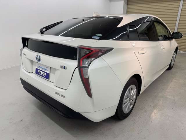 トヨタ プリウス １．８ Ｓ セーフティ プラス H29年 (近畿) 99