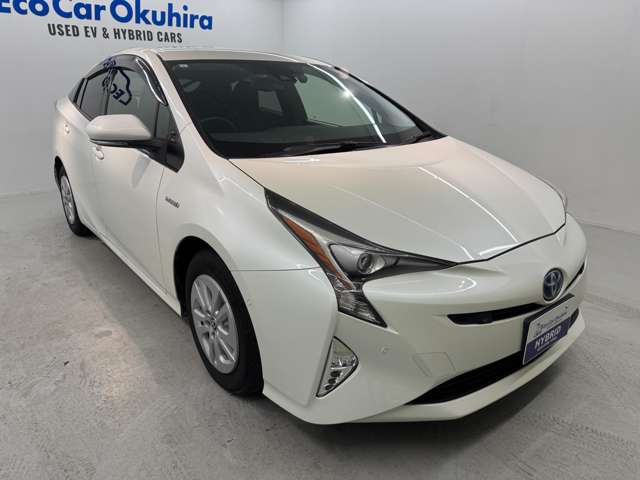 トヨタ プリウス １．８ Ｓ セーフティ プラス H29年 (近畿) 99