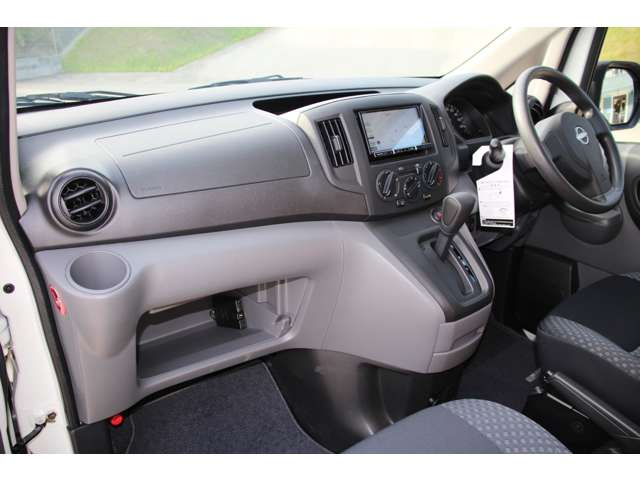 日産 ＮＶ２００バネットバン キャンピングカー広島 R4年 (近畿) 99