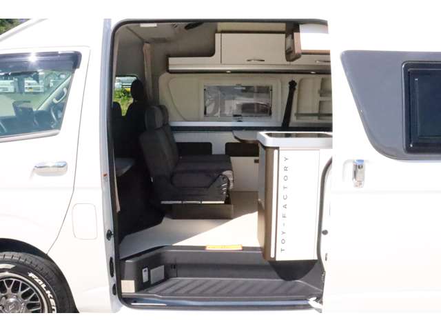 トヨタ ハイエースバン ２．７ ＤＸ ワイド スーパーロング ハイルーフ ４ＷＤ R6年 (近畿) 99