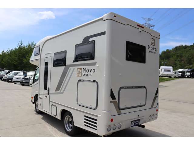 トヨタ カムロード フジカーズジャパン ＮＯＶＡ タイプＲ R8年 (近畿) 99