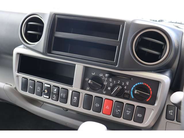 トヨタ カムロード フジカーズジャパン ＮＯＶＡ タイプＲ R8年 (近畿) 99