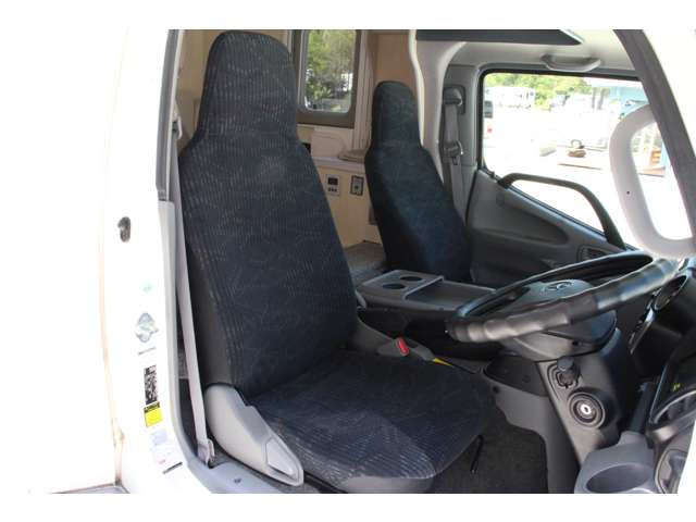 トヨタ カムロード バンテック H30年 (近畿) 99
