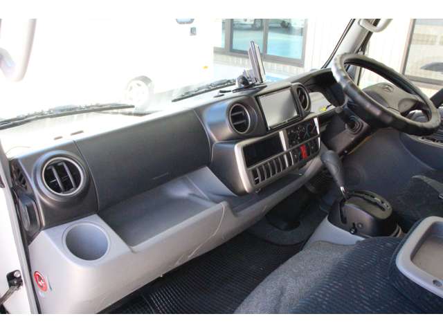 トヨタ カムロード バンテック H30年 (近畿) 99