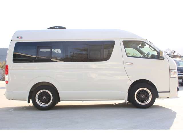 トヨタ ハイエースバン ドリームエーティ R5年 (近畿) 99