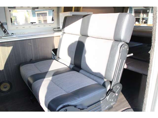 トヨタ ハイエースバン ホワイトハウス R2年 (近畿) 99