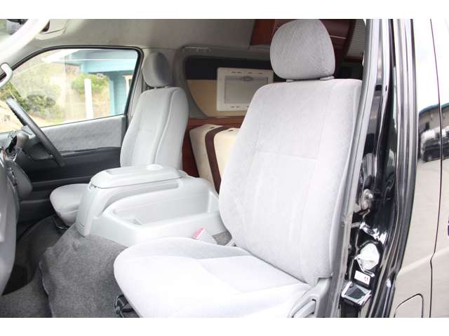 トヨタ ハイエースバン ナッツＲＶ H22年 (近畿) 99