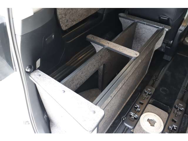 トヨタ アルファード ２．５ Ｓ Ｃパッケージ H30年 (近畿) 99