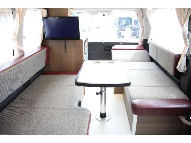 トヨタ ハイエースバン レクビィ R4年 (近畿) 99
