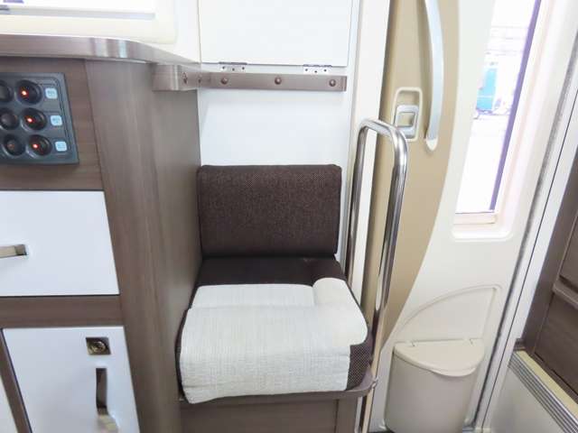 トヨタ カムロード ナッツＲＶ製 H30年 (東海) 99