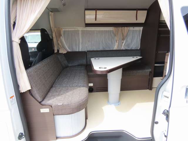 トヨタ ハイエースバン レクビイ製 H29年 (東海) 99