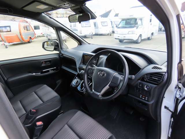 トヨタ ヴォクシー ２．０ ＺＳ H30年 (東海) 99
