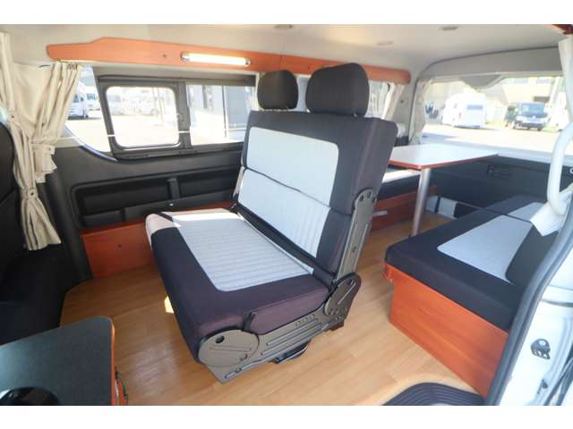 トヨタ ハイエースバン ナッツＲＶ ファミモ タイプＡ R1年 (九州・沖縄) 99