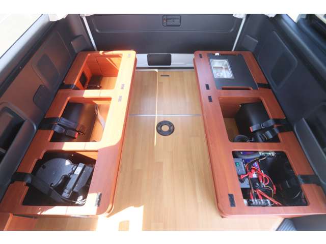トヨタ ハイエースバン ナッツＲＶ ファミモ タイプＡ R1年 (九州・沖縄) 99