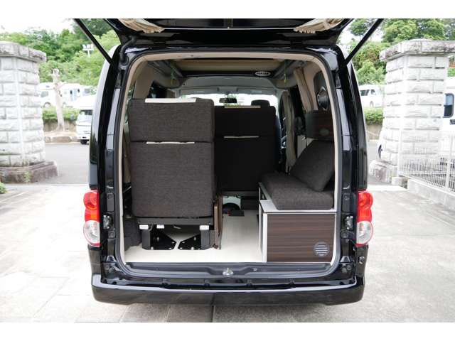 日産 ＮＶ２００バネットバン キャンピングカー広島 R1年 (四国) 99