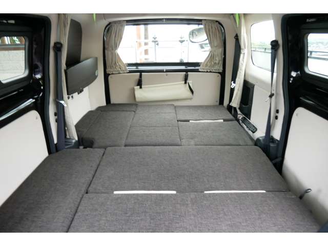 日産 ＮＶ２００バネットバン キャンピングカー広島 R1年 (四国) 99